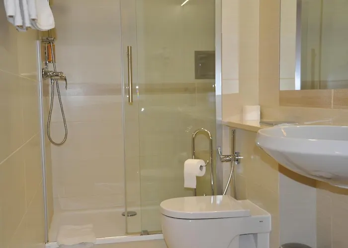 Centrum Barnabitow מלון דירות 3*