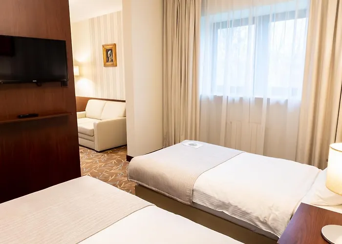 מלון דירות Centrum Barnabitow 3*