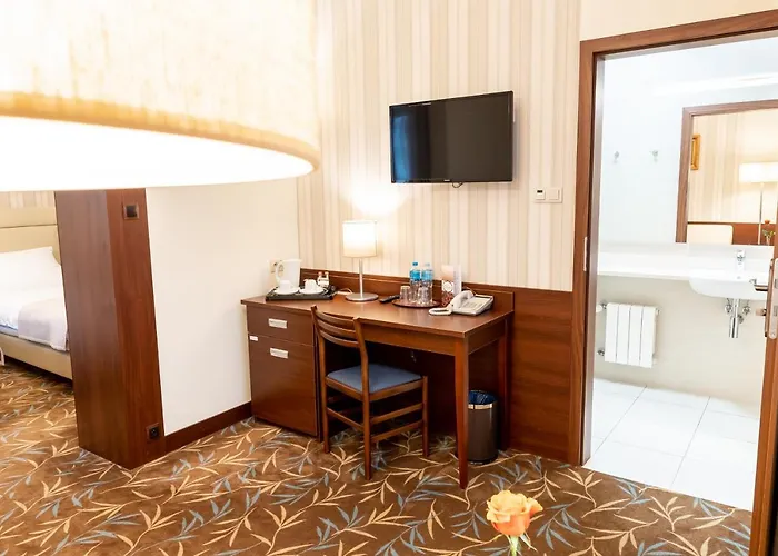 Centrum Barnabitow מלון דירות ורשה