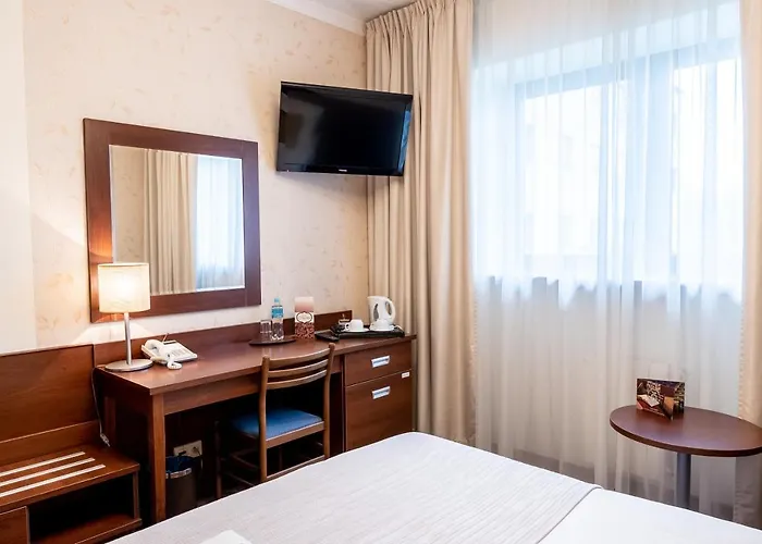 Centrum Barnabitow מלון דירות