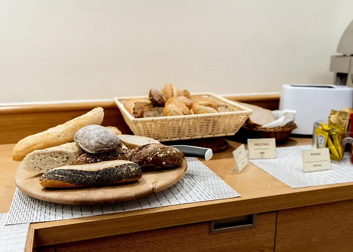 Centrum Barnabitow מלון דירות