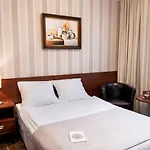 Centrum Barnabitow Aparthotel 3*