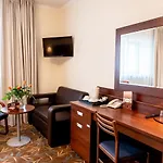 Centrum Barnabitow Aparthotel 3*