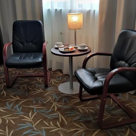 Apart Otel Centrum Barnabitow Varşova