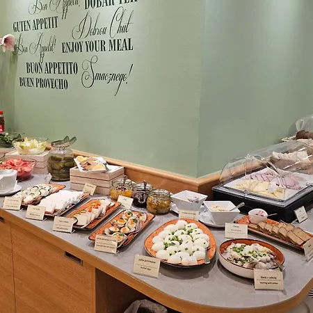 Centrum Barnabitow 3* ורשה