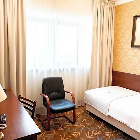 Centrum Barnabitow Aparthotel Warsaw