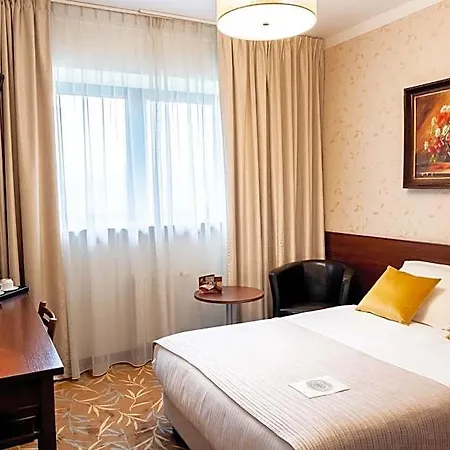 Aparthotel Centrum Barnabitow 3*