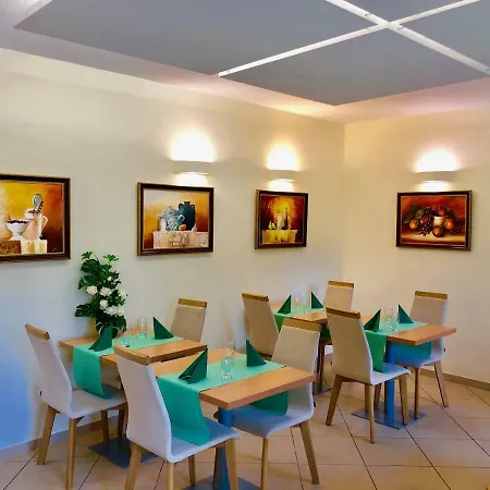 Centrum Barnabitów Hotel apartamentowy Warszawa