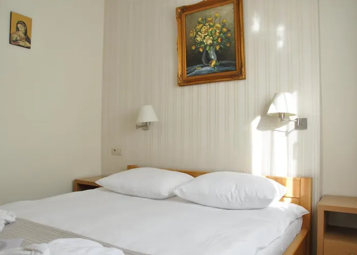 سنتروم بارنابيتوف 3* وارسو