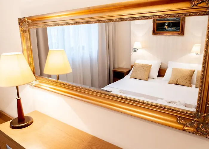 سنتروم بارنابيتوف شقة فندقية 3*