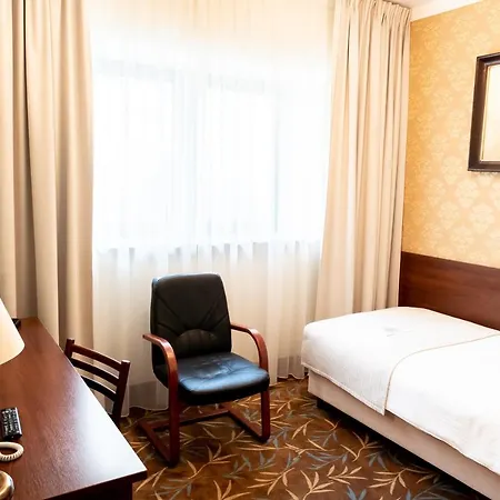 Centrum Barnabitow 3* Βαρσοβία